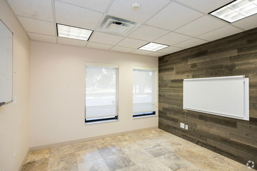 More Photos Of 5001 Lemon St W, Tampa Office For Lease