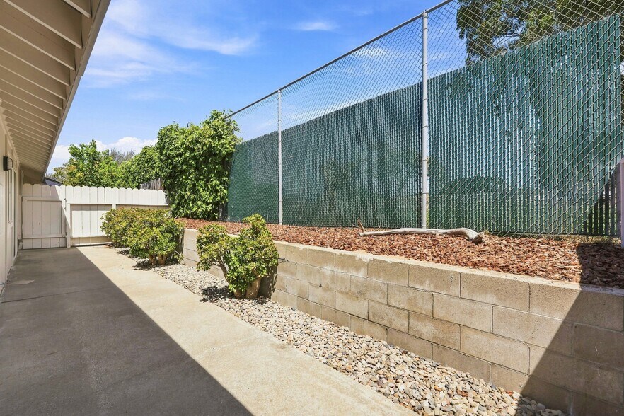More Photos Of 1974 Nevada Ct, Los Osos Apartments For Sale