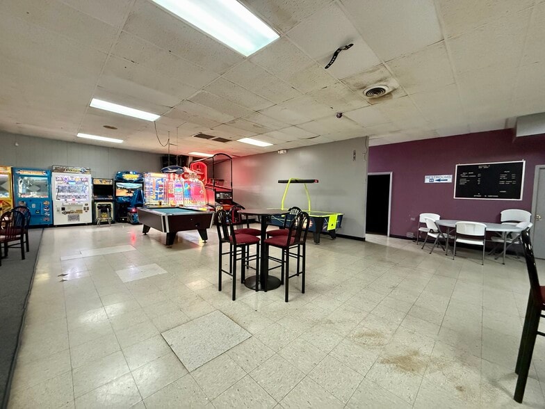 More Photos Of 915 E Boulevard, Williamston Bowling Alley For Sale