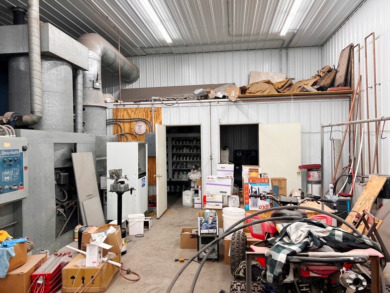 More Photos Of 7300 MN-6, Remer Auto Repair For Sale