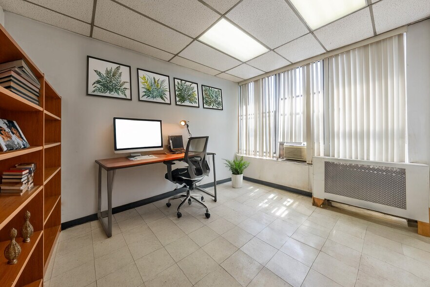 More Photos Of 187-193 Canal St, New York Storefront Retail Office For Lease