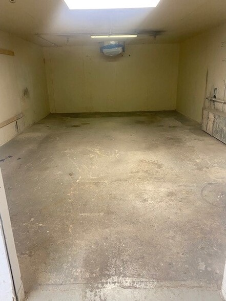 More Photos Of 7651-7657 W 100th Pl, Bridgeview Warehouse For Sale