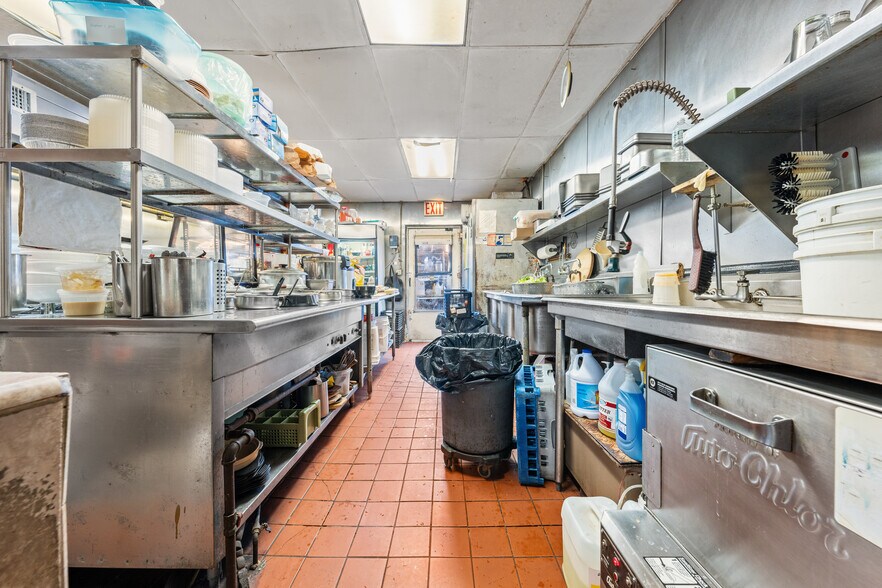 More Photos Of 253-09 Northern Blvd, Flushing Storefront Retail Residential For Sale