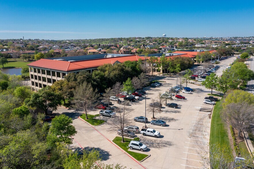 More Photos Of 2100-2120 W Walnut Hill Ln, Irving Office For Lease