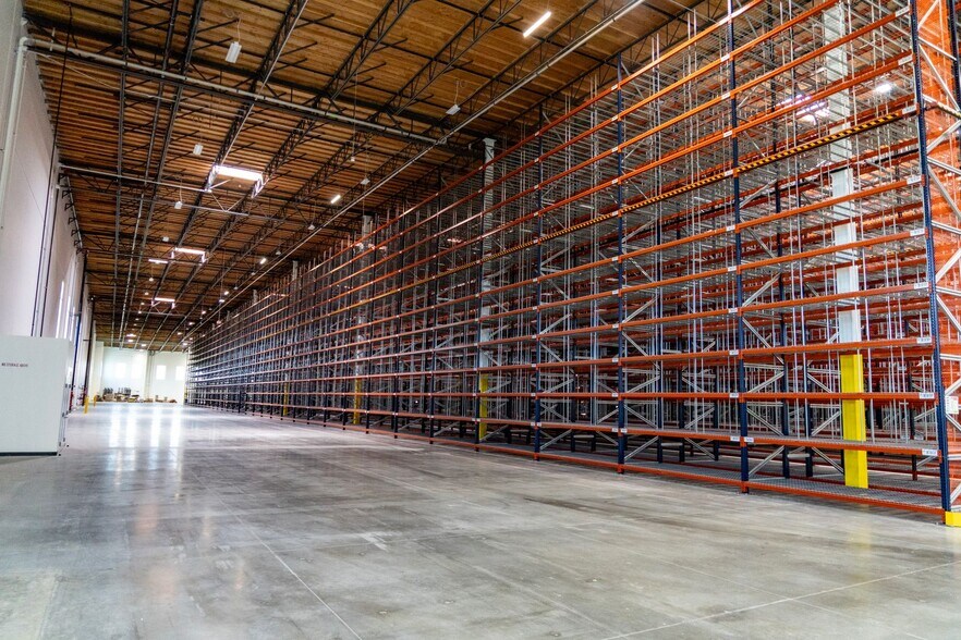 More Photos Of Rogers Rd, Patterson Industrial For Lease