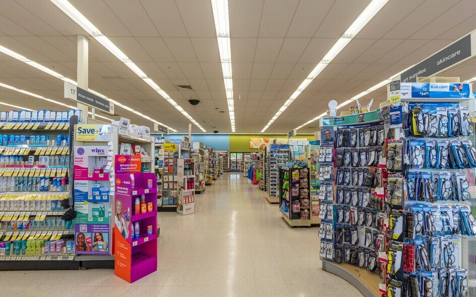 More Photos Of 3900 N US 31 South, Traverse City General Retail For Sale