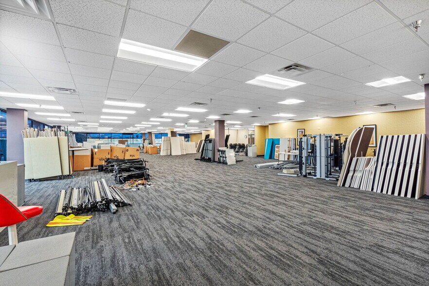 More Photos Of 6801 E Hillsborough Ave, Tampa Office Residential For Sale