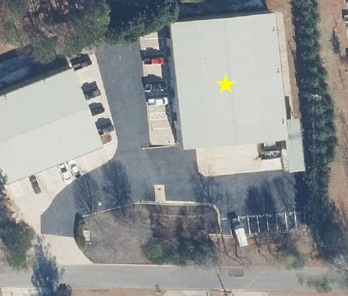 More Photos Of 119 Gateway Dr, Canton Warehouse For Lease