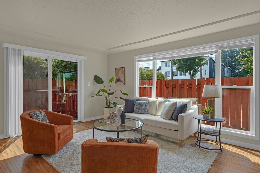 More Photos Of 9212 SE Bush St, Portland Specialty For Sale