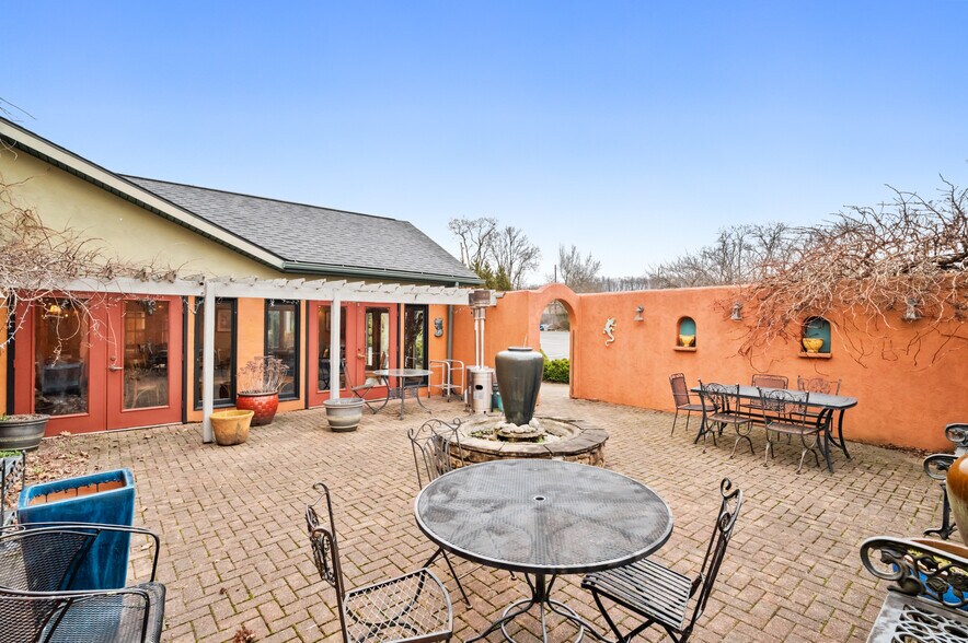 More Photos Of 181 E Brown St, Blairsville Restaurant For Sale