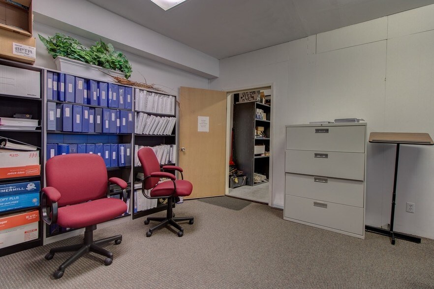 More Photos Of 4311 Appleton Ave NW, Roanoke Office For Lease