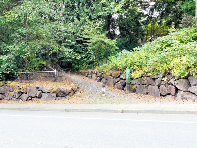 More Photos Of 17204 Northup Way, Bellevue Land For Sale