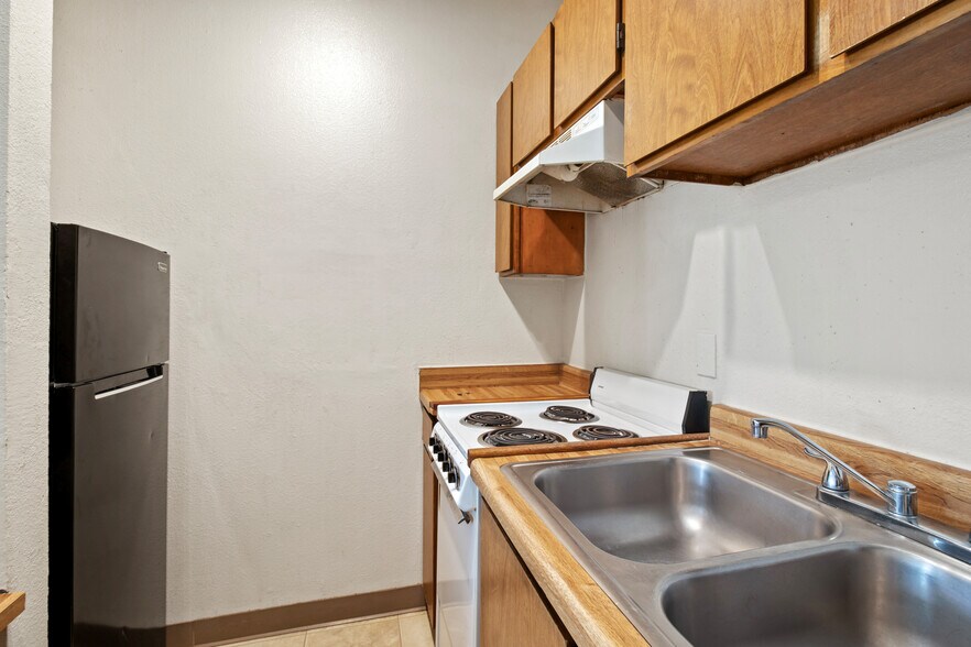 More Photos Of 333 S Main St, Red Bluff Hotel For Sale