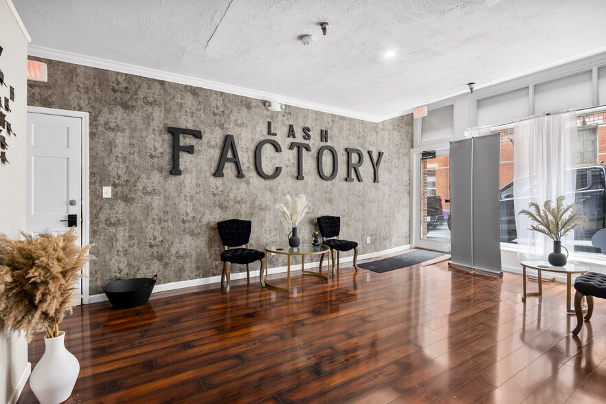 More Photos Of 82 N Pearl St, Albany Apartments For Sale