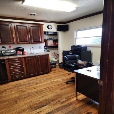 More Photos Of 132 Pittsburgh St, Saxonburg Storefront For Lease