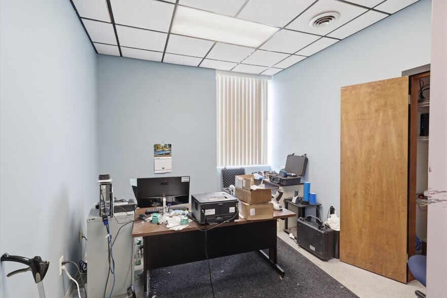 More Photos Of 6614 Lincoln Ave, Lockport Restaurant For Sale