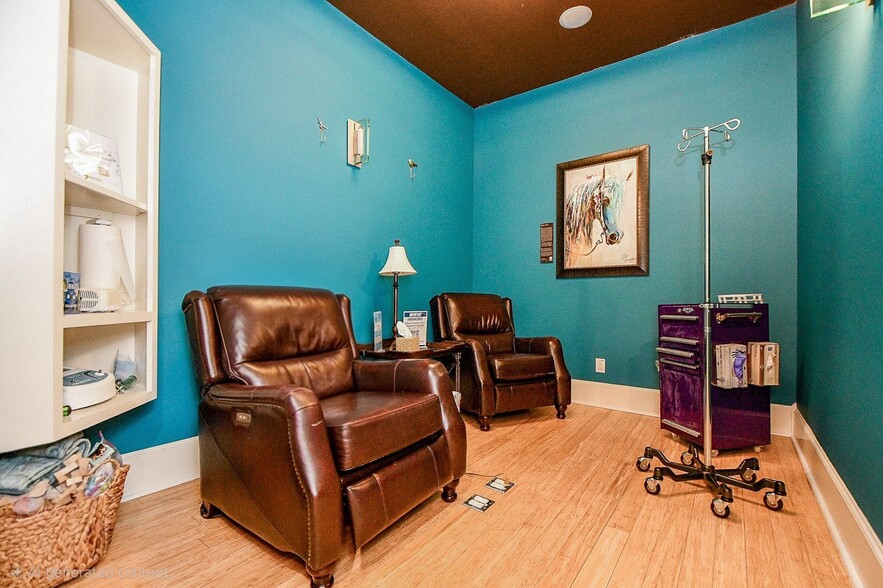 More Photos Of 5721 Winsome Ln, Houston Storefront Retail Office For Sale