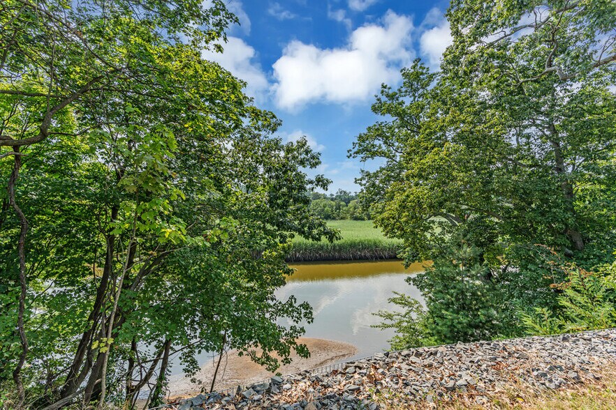 More Photos Of 62 Hance Ave, Tinton Falls Schools For Lease