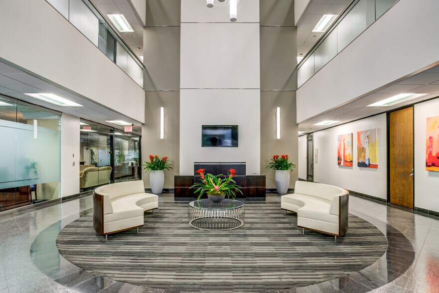 More Photos Of 11757 Katy Fwy, Houston Coworking Space