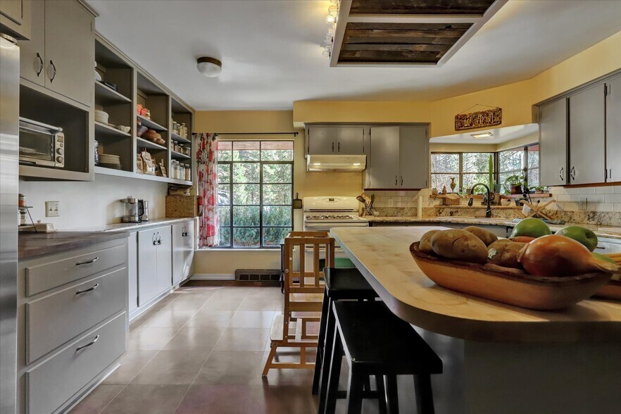 More Photos Of 14724 N Bloomfield Rd, Nevada City Flex For Sale