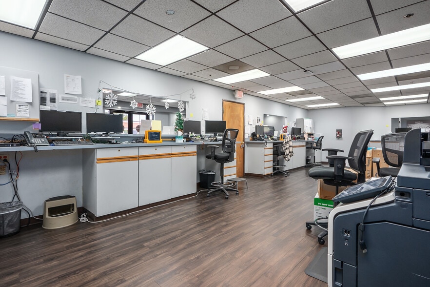 More Photos Of 630 S Rancho Dr, Las Vegas Medical For Lease