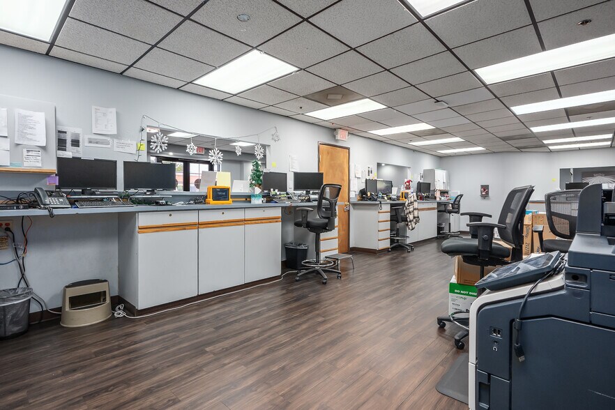 More Photos Of 630 S Rancho Dr, Las Vegas Medical For Lease