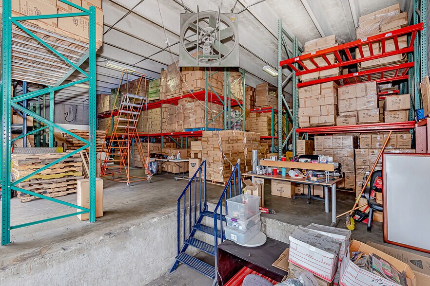 Primary Photo Of 5220 NW 72nd Ave, Miami Warehouse For Lease