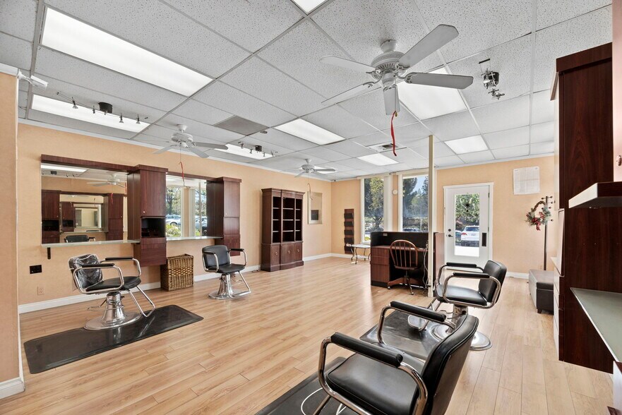 More Photos Of 3327 Kimber Dr, Thousand Oaks Unknown For Lease