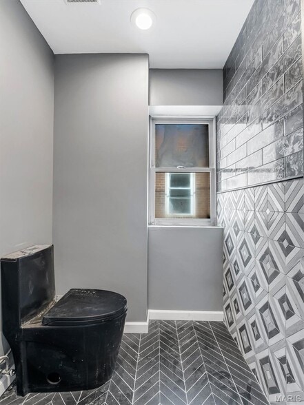 More Photos Of 8808 Saint Charles Rock Rd, Saint Louis General Retail For Sale
