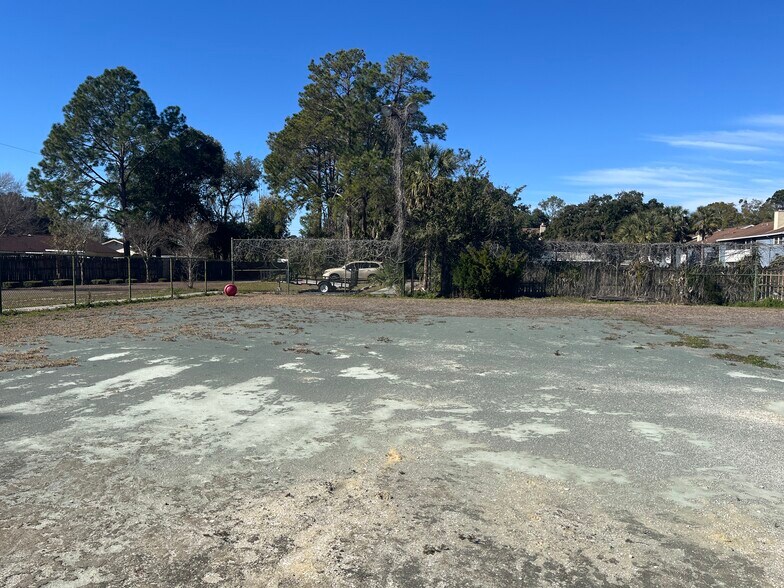 More Photos Of 3461 Peeler Rd, Jacksonville Sports And Entertainment For Sale