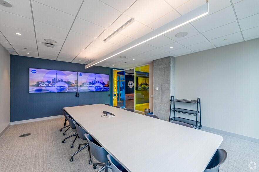 More Photos Of 155 Queens Quay E, Toronto Coworking Space