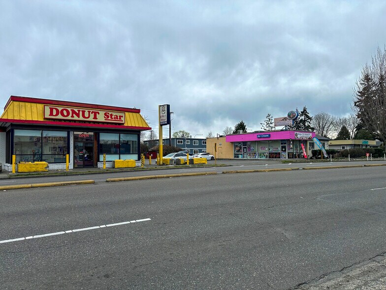 More Photos Of 914 Auburn Way S, Auburn Storefront For Sale