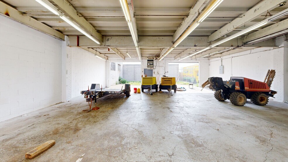 Primary Photo Of 18-17 130th St, College Point Warehouse For Lease