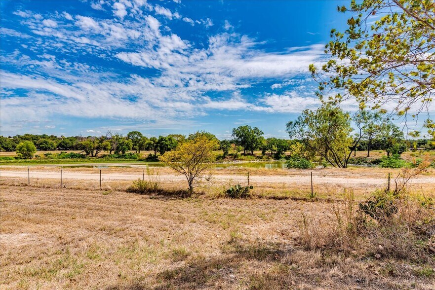 More Photos Of 1563 Gruene Rd, New Braunfels Land For Sale
