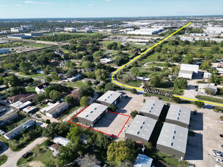 More Photos Of 10205 Windfern Rd, Houston Warehouse For Lease
