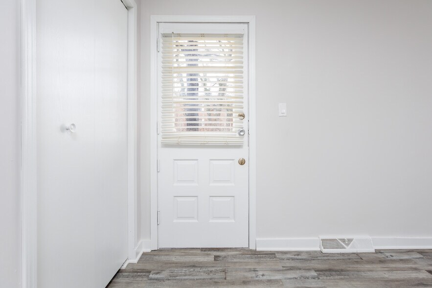 More Photos Of 4577 Olentangy River Rd, Columbus Apartments For Sale