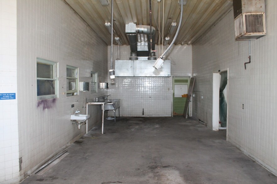 More Photos Of 4820 Avenue Q, Lubbock Food Processing For Sale