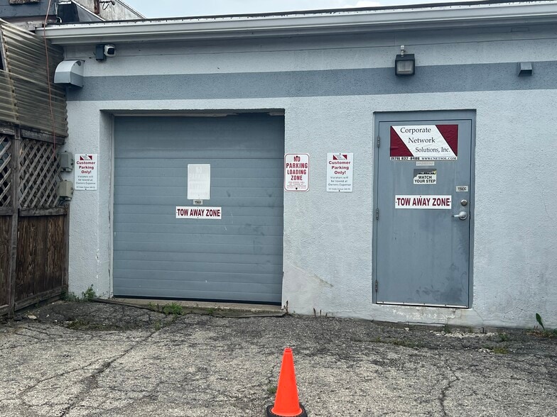 More Photos Of 1624 E Wisconsin Ave, Appleton Office For Sale