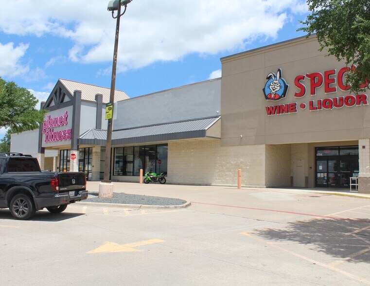 More Photos Of 6704 Lake Worth Blvd, Lake Worth Health Club For Sale