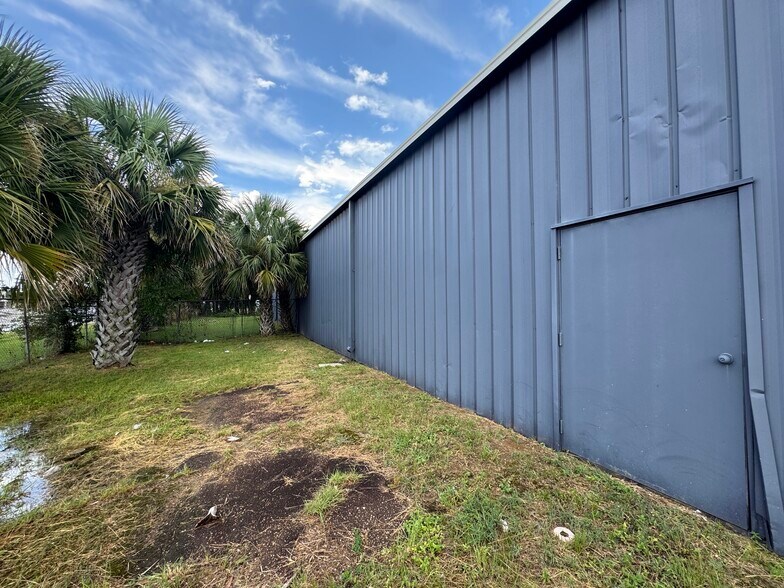 More Photos Of , Pensacola Unknown For Sale