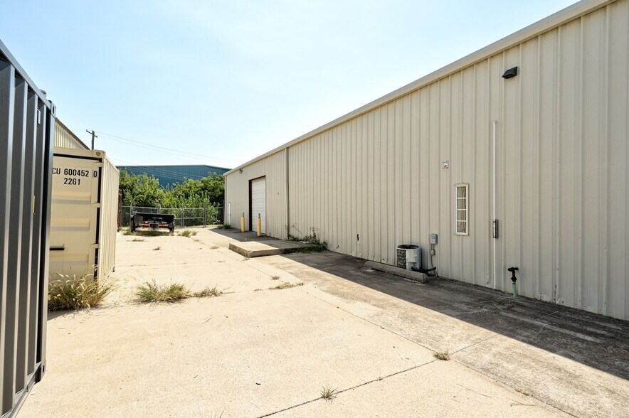 More Photos Of 412 Glade Ave, Oklahoma City Manufacturing For Lease