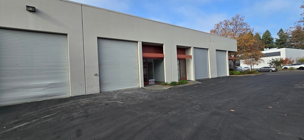 More Photos Of 1814 Empire Industrial Ct, Santa Rosa Warehouse For Sale