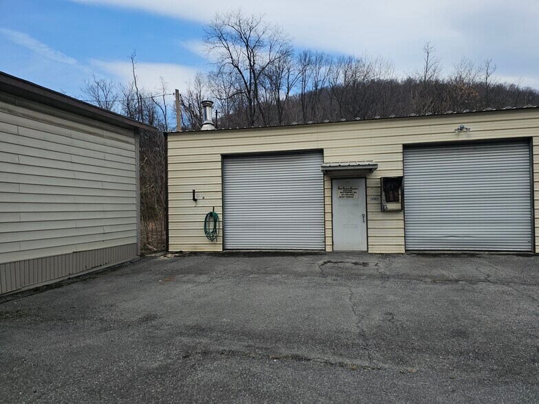 More Photos Of 24503 River rd, Westernport Flex For Sale