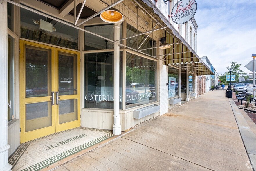 More Photos Of 3840 Highway 42, Locust Grove Restaurant For Sale