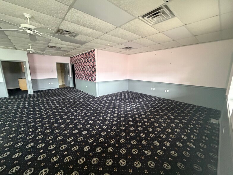 More Photos Of 150 W Center St, West Bridgewater Freestanding For Lease