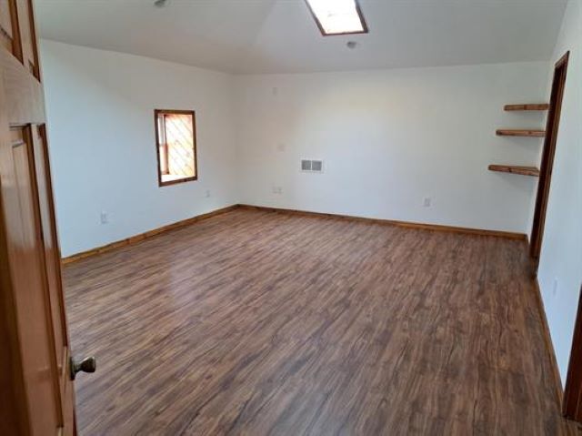 More Photos Of 310 2nd St SE, Dyersville Specialty For Lease