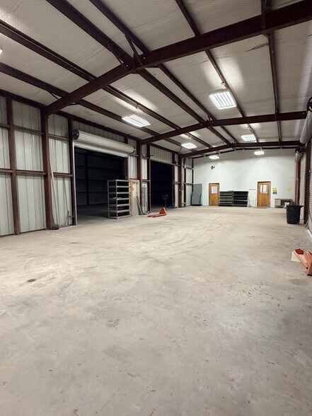 More Photos Of 1308 N Nelson St, Fort Stockton Showroom For Sale