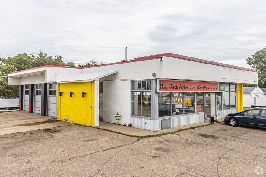 Primary Photo Of 9145 156 St NW, Edmonton Auto Repair For Sale