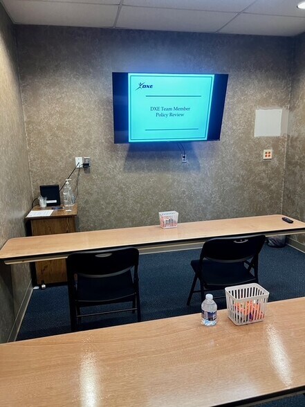 More Photos Of 96 Erskine Ln, Scott Depot Flex For Lease