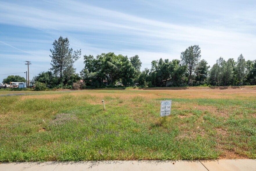 More Photos Of Airport Rd @ Rancho Rd, Redding Land For Sale